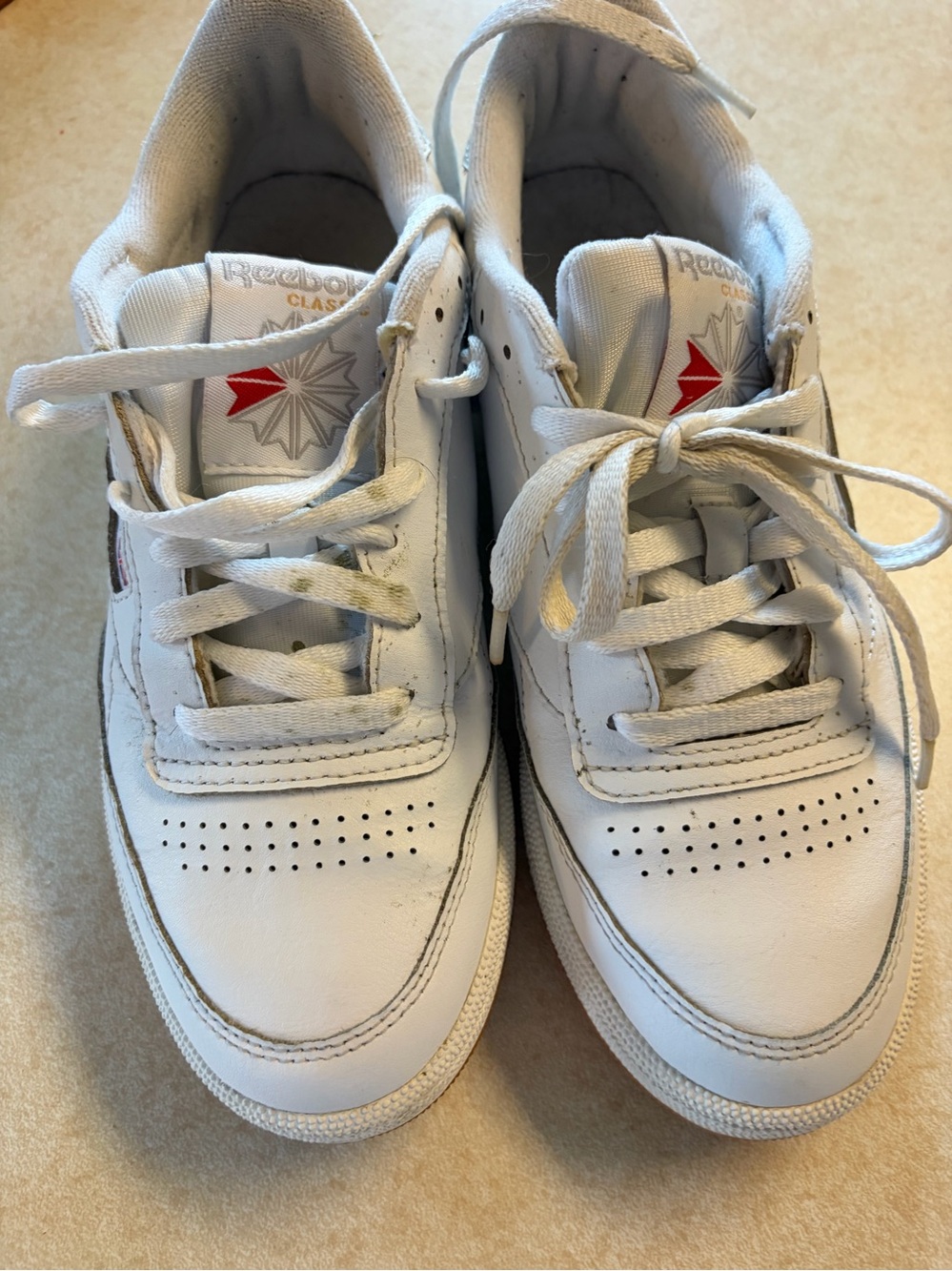 Reebok women’s Classic White Leather Sneakers
